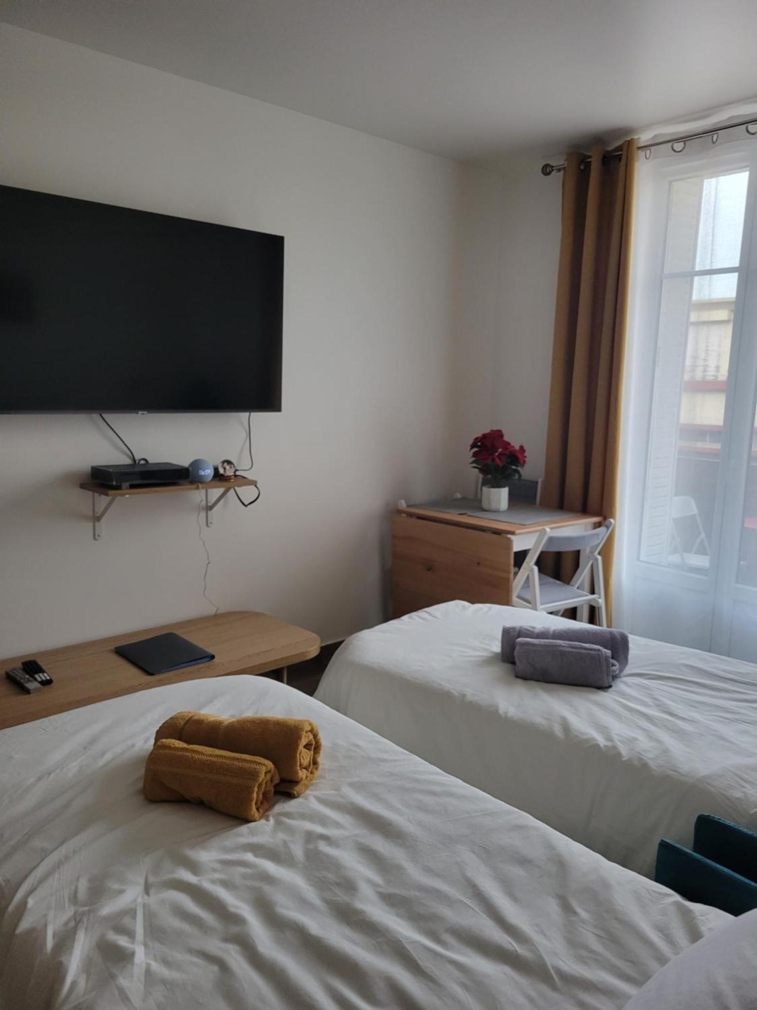 Amazing Apartment A Stone'S Throw From The City Of Lights - Paris クリシー エクステリア 写真